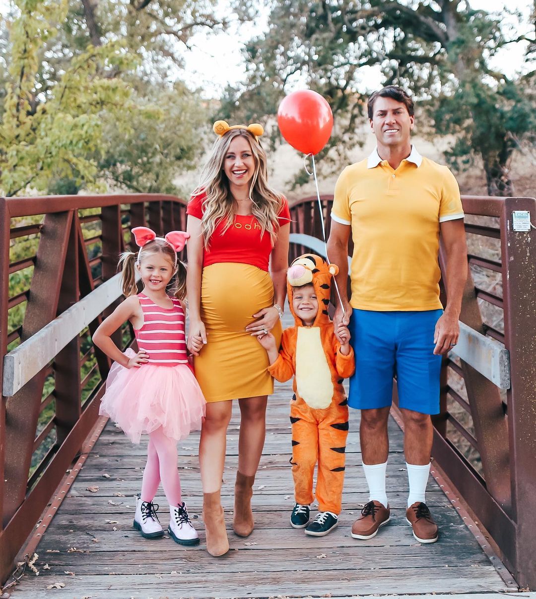 Family Halloween Costume Ideas - Lolo Webb